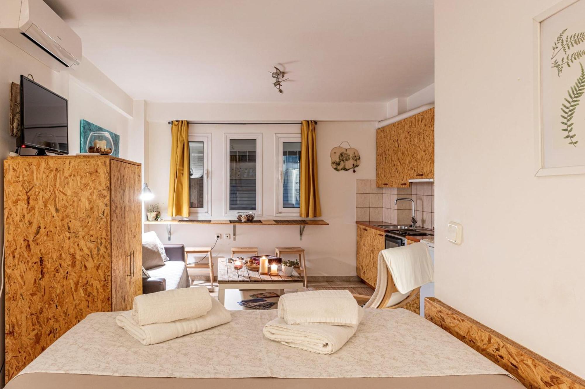 Downtown Central Suite With Private Parking Kalamata Zewnętrze zdjęcie