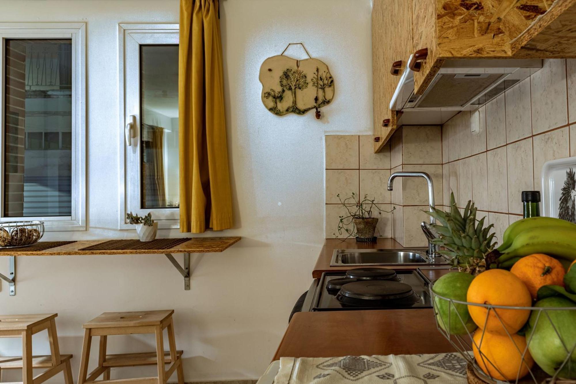 Downtown Central Suite With Private Parking Kalamata Zewnętrze zdjęcie